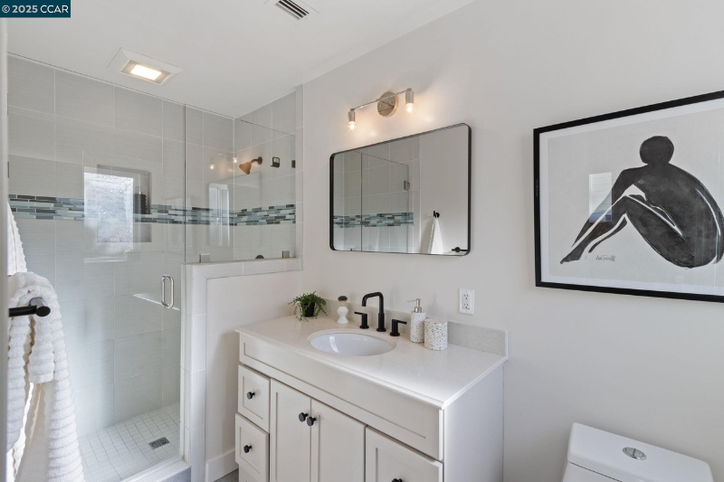 4239 Gregory St - Photo 7 of 16