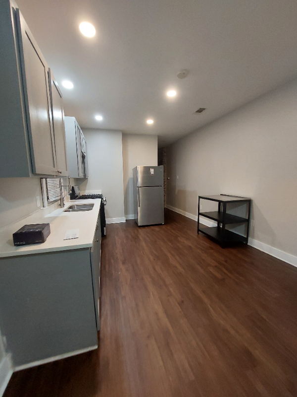 2413 Painters St - Photo 5 of 18