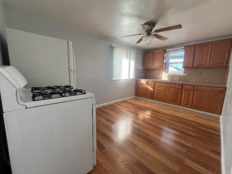 1674 Laveta St - Photo 6 of 15