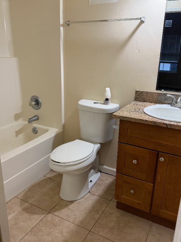 204 Michelle Ct - Photo 4 of 5