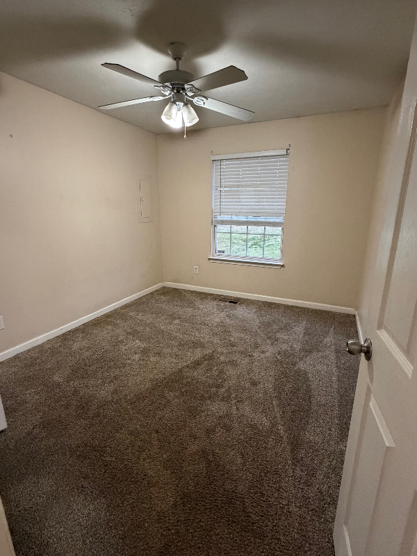 204 Michelle Ct - Photo 5 of 5