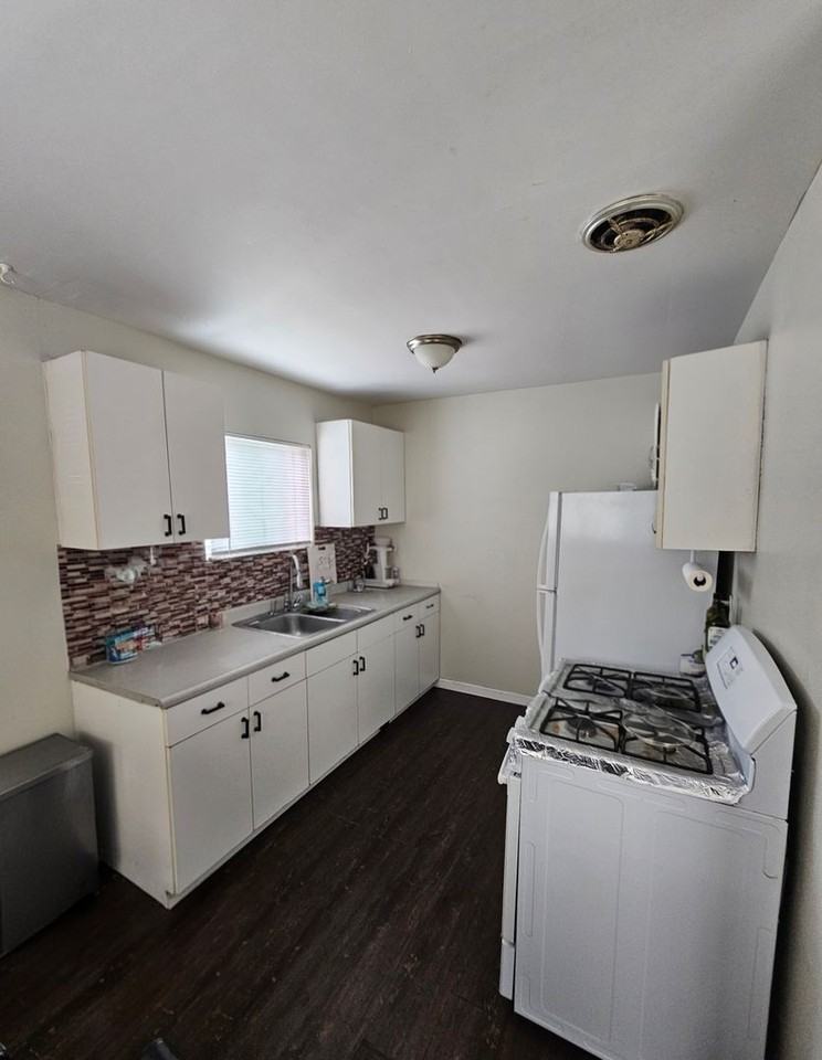 4001 33rd St #1 - Photo 2 of 9