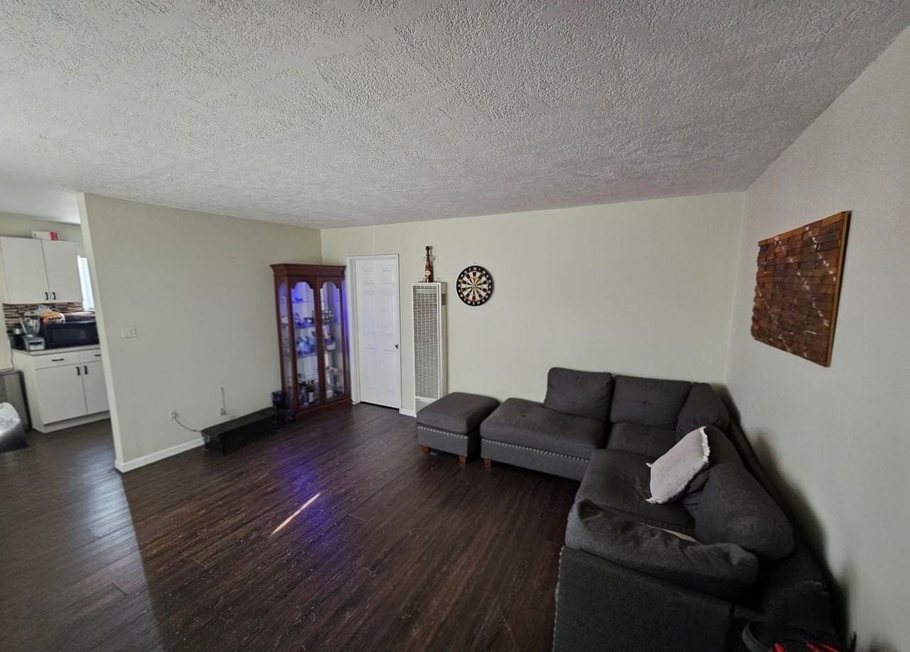 4001 33rd St #1 - Photo 3 of 9