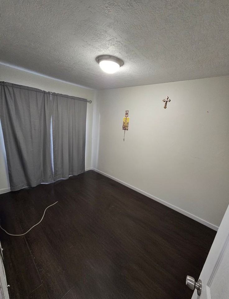 4001 33rd St #1 - Photo 7 of 9