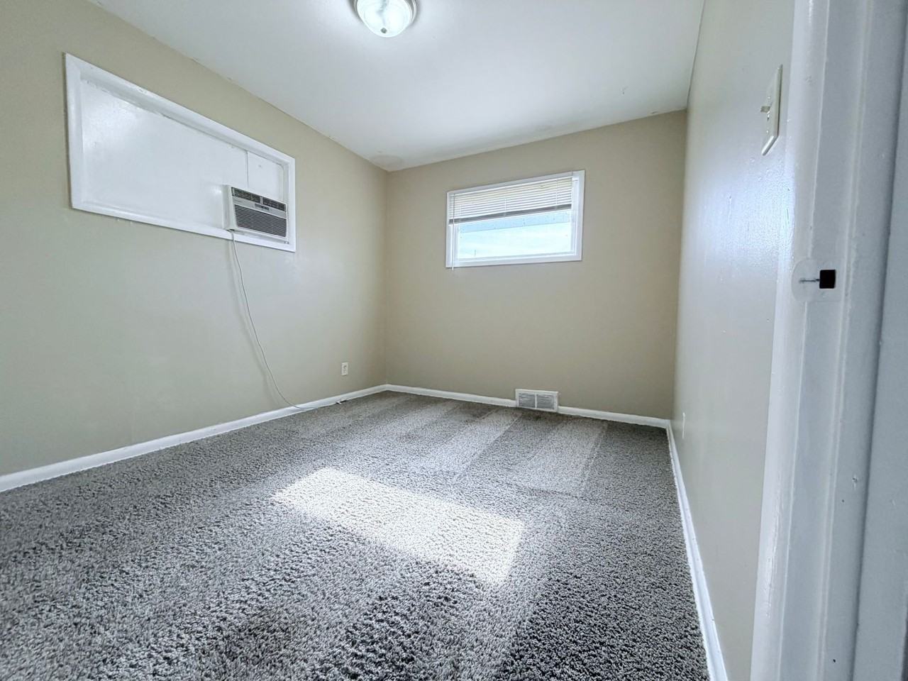 2941 S Hydraulic St - Photo 5 of 5