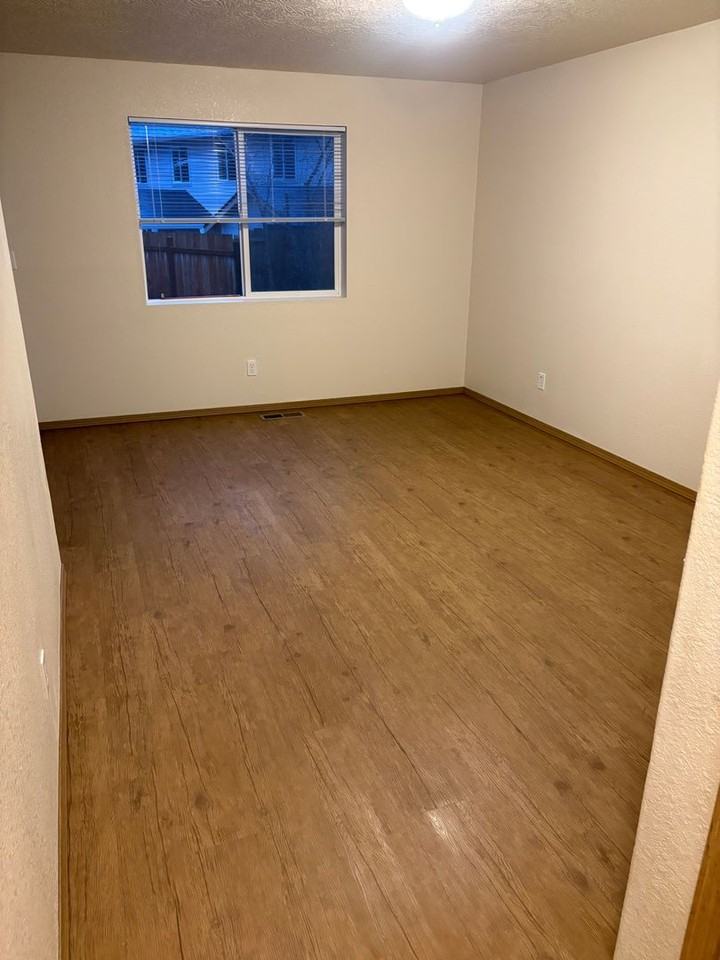 459-Keizer Duplexes - Photo 3 of 22