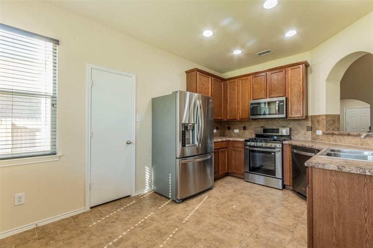 12116 Pecangate Way - Photo 3 of 27