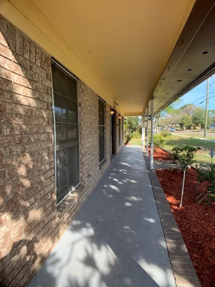 3010 3010 Townsend Blvd - Townsend AirBnB - Photo 3 of 35