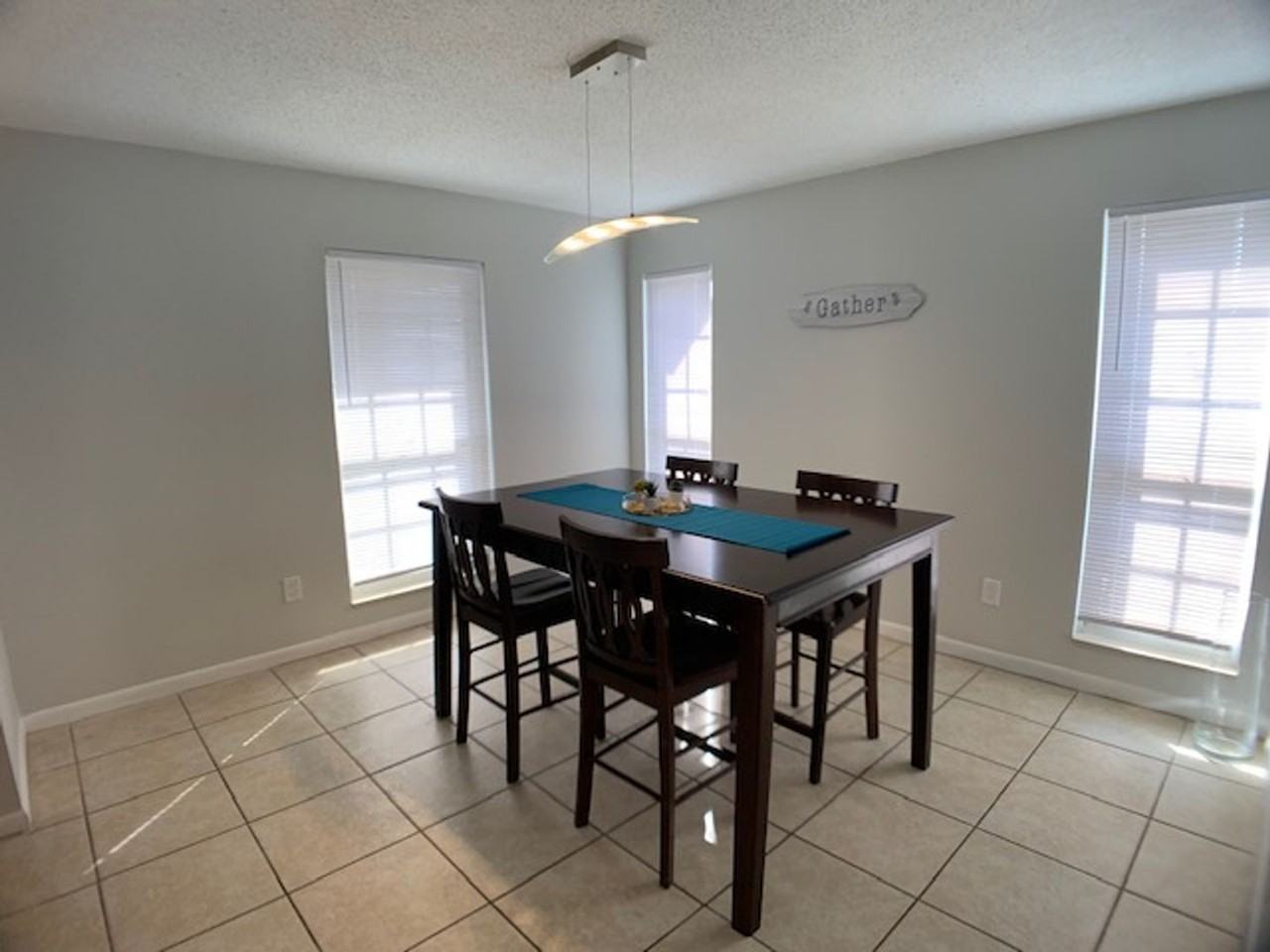 3010 3010 Townsend Blvd - Townsend AirBnB - Photo 7 of 35