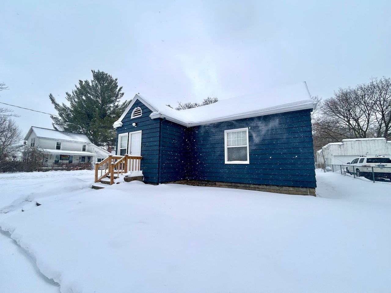 1244 Kenneth St - Photo 5 of 24