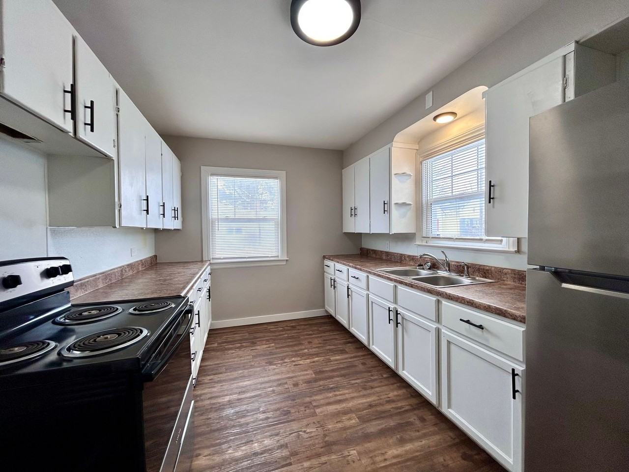 1244 Kenneth St - Photo 7 of 24