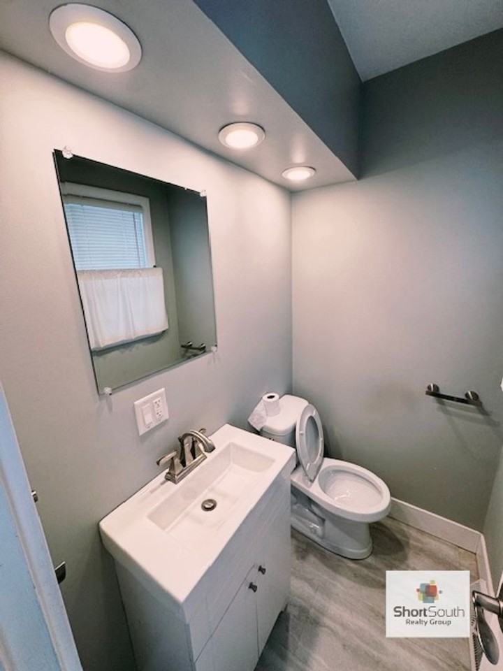 1628 Winick St Se - Photo 5 of 13