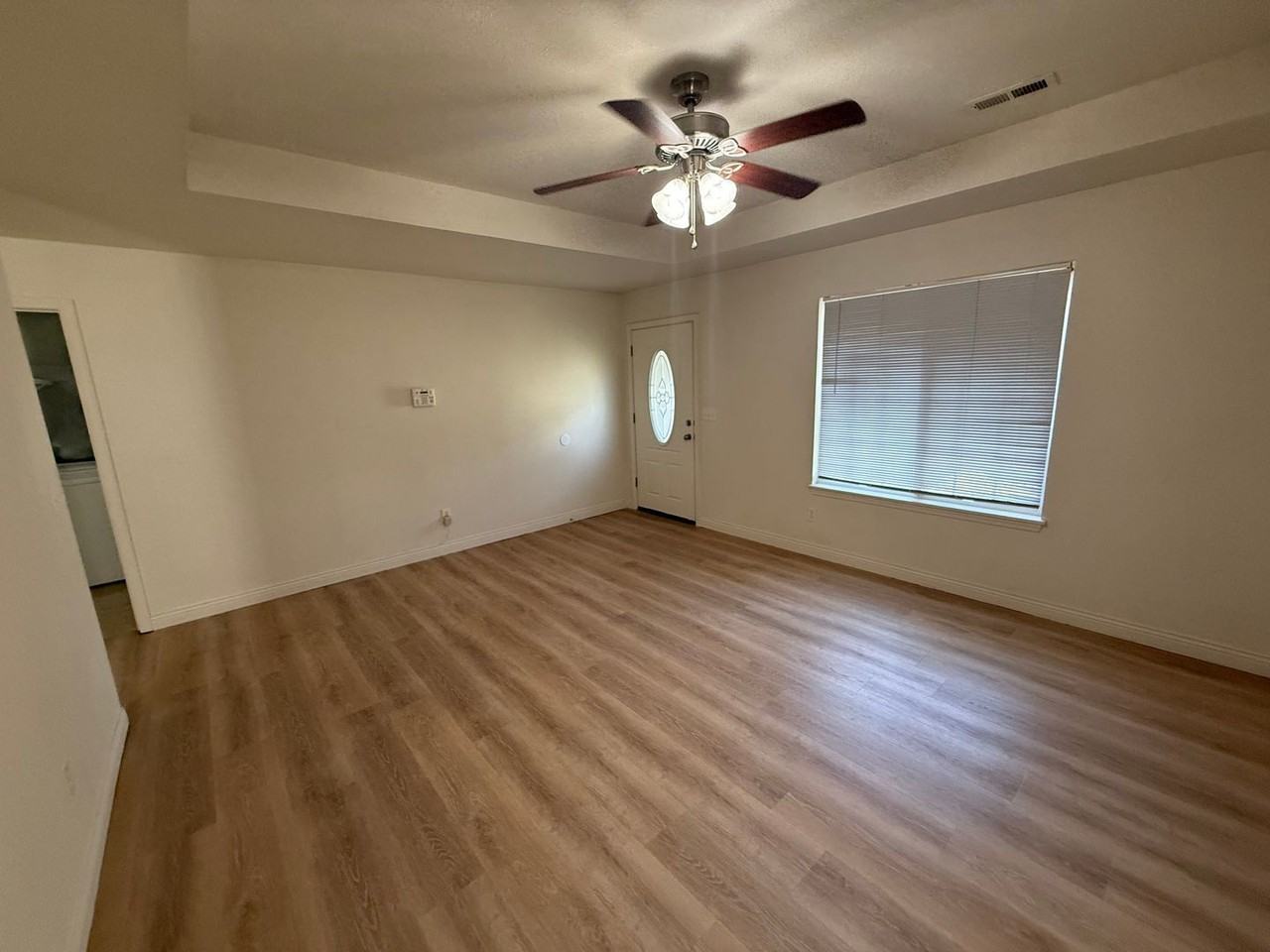 7382 Noah Ct - Photo 4 of 20