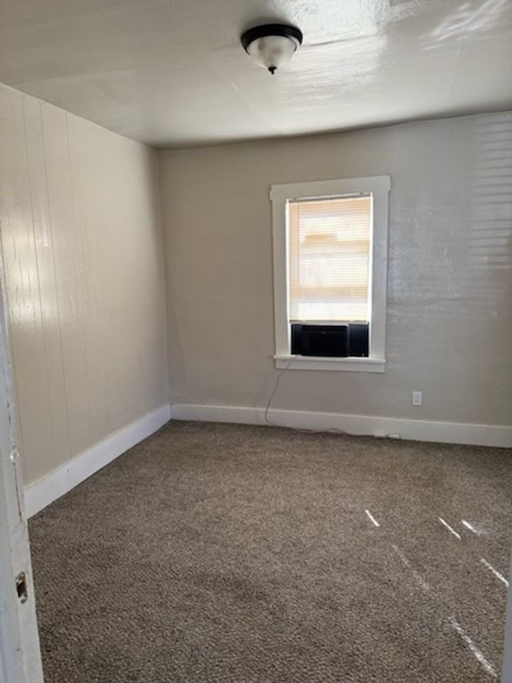 812 N Choctaw Ave - Photo 2 of 7