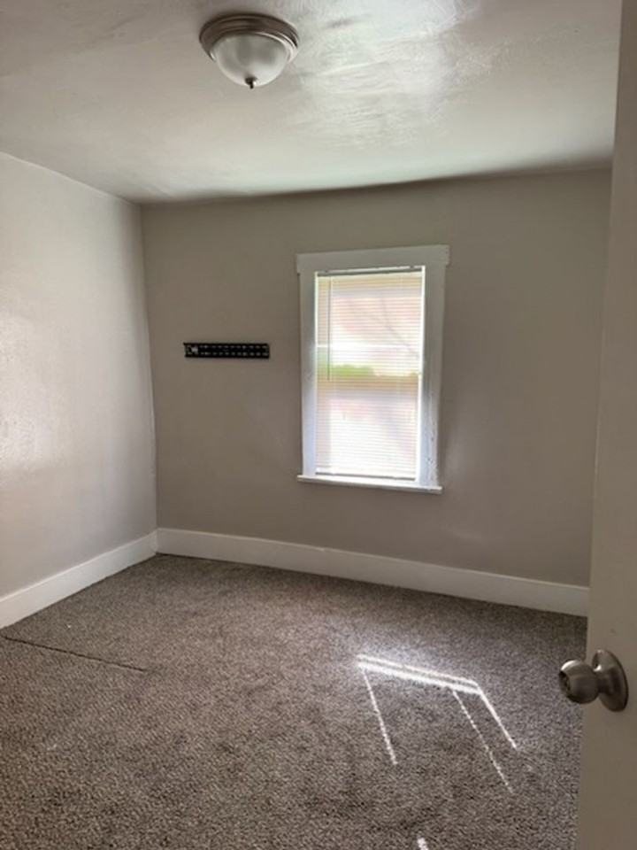 812 N Choctaw Ave - Photo 6 of 7