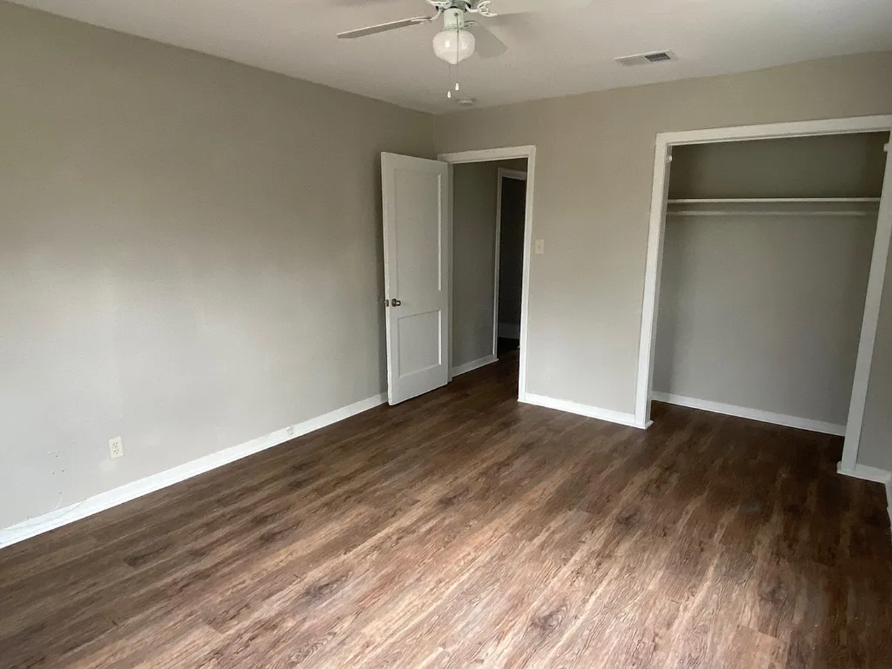 3875 E Lynwood Dr - Photo 2 of 6