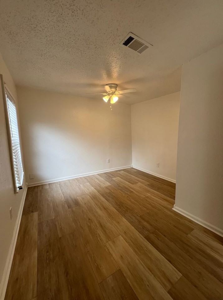 2023 Delaware St - Photo 4 of 8