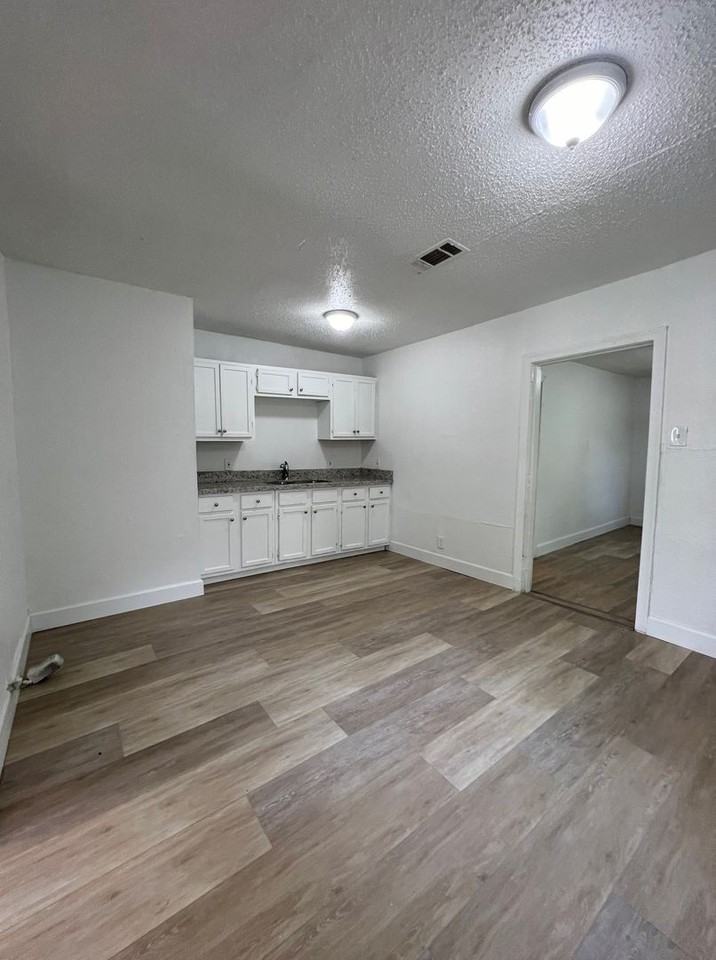 2023 Delaware St - Photo 6 of 8