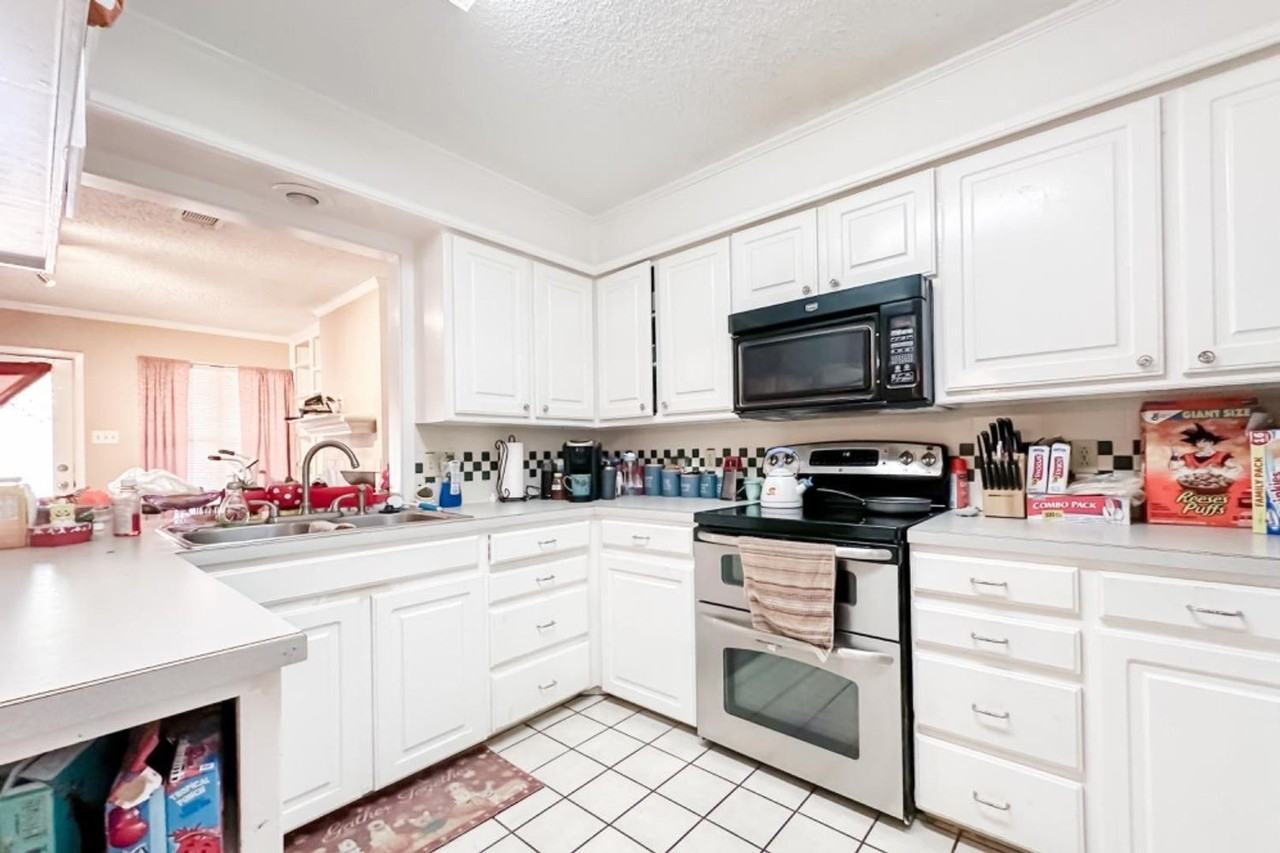 3506 103rd St - Photo 5 of 15