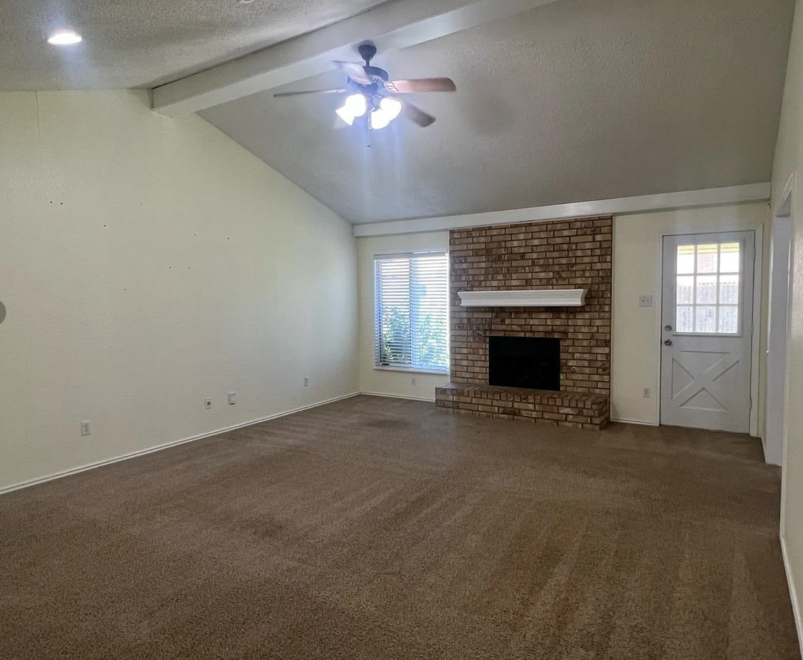 5717 89th St - Photo 2 of 15