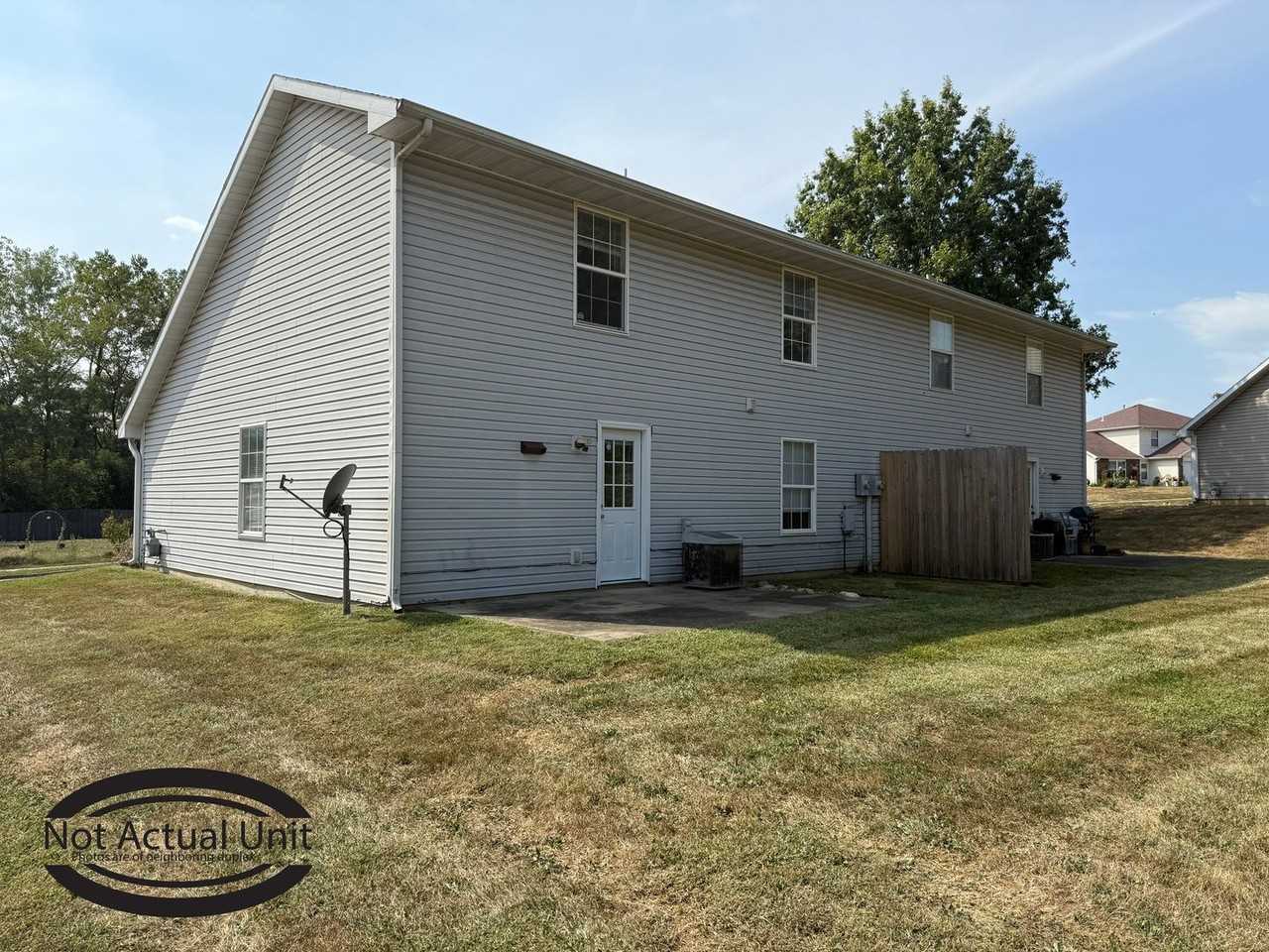 1328 N Frideriki Dr - Photo 2 of 25