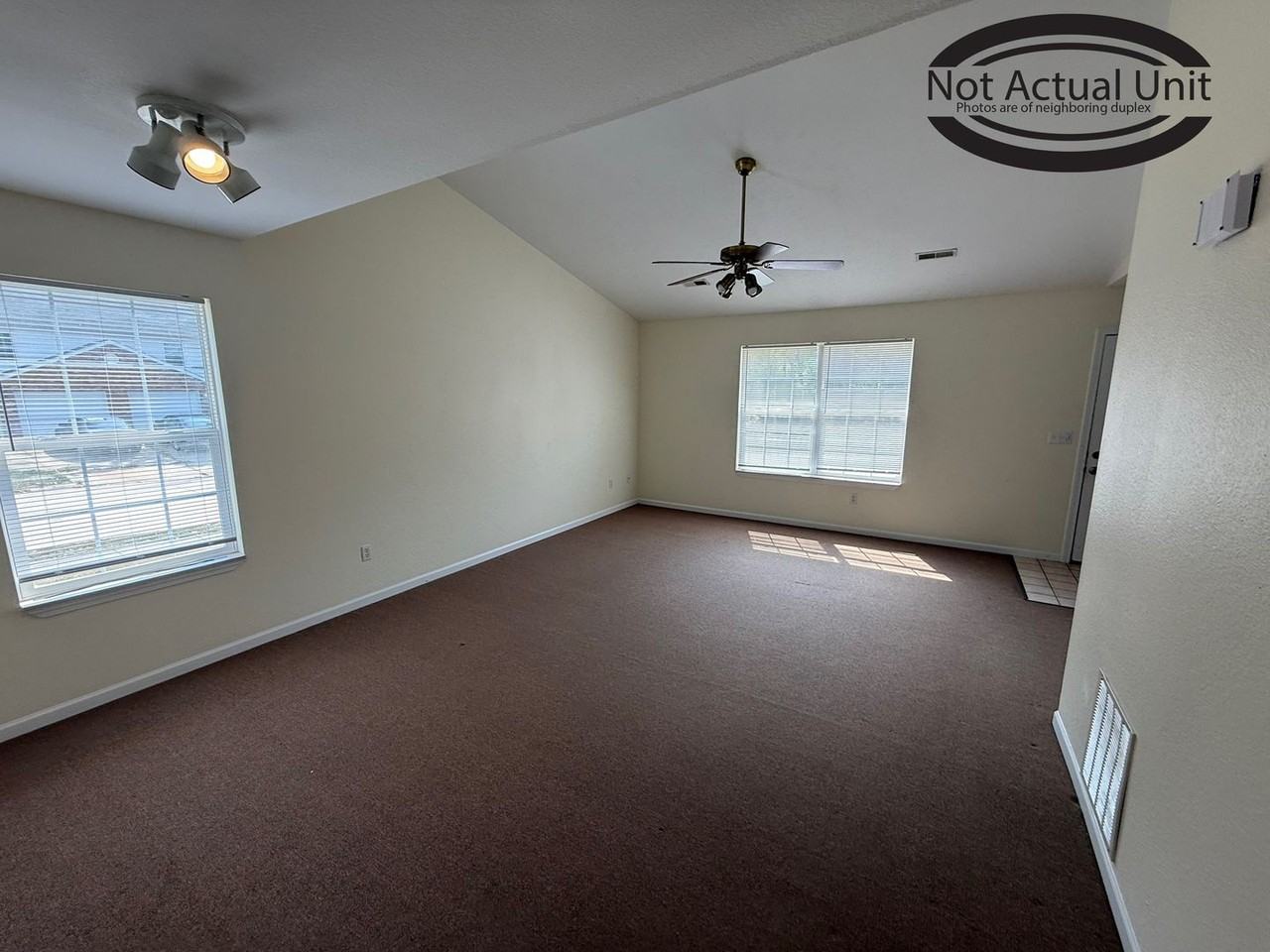 1328 N Frideriki Dr - Photo 5 of 25