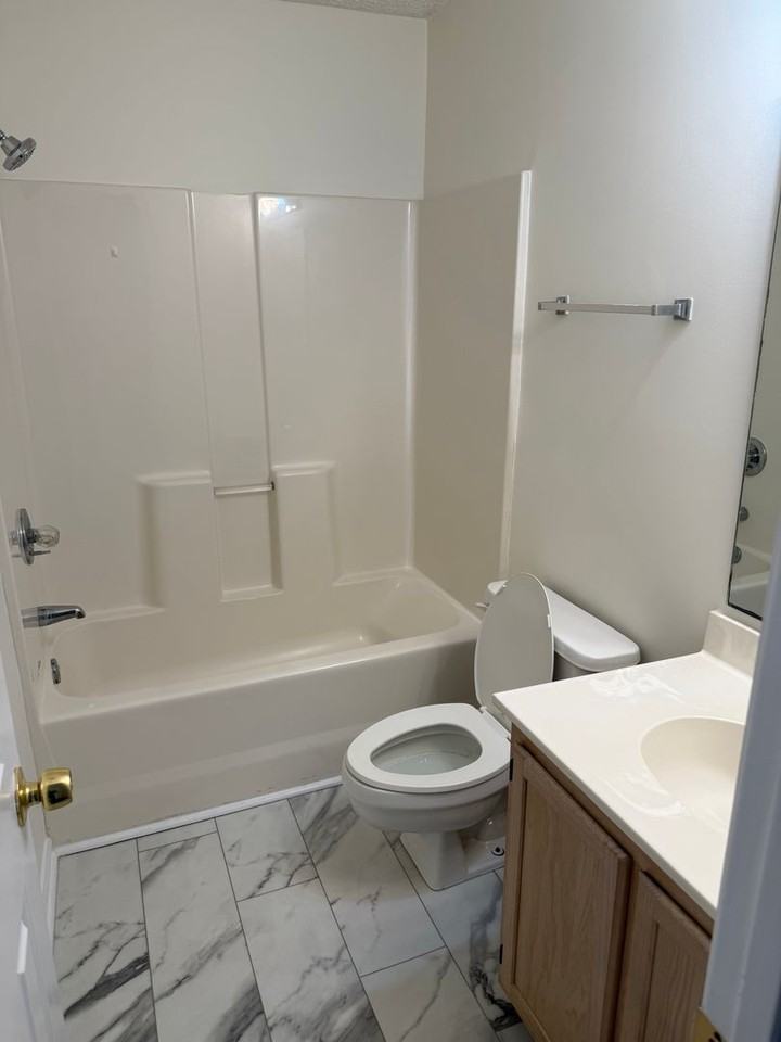 597 Blue River Ct #2 - Photo 6 of 7