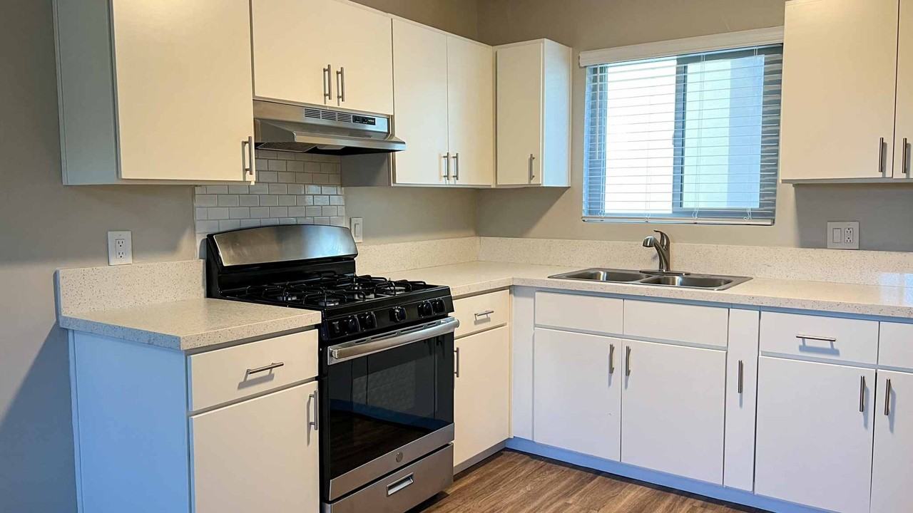 CAP Ocean View - Photo 4 of 17