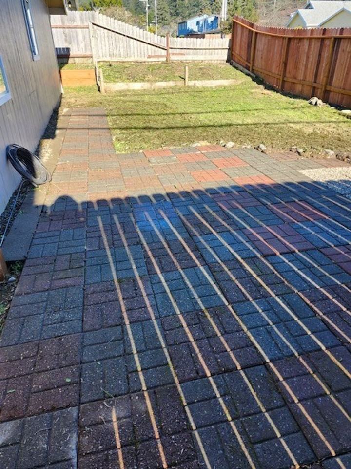 600 Easy St - Photo 2 of 17