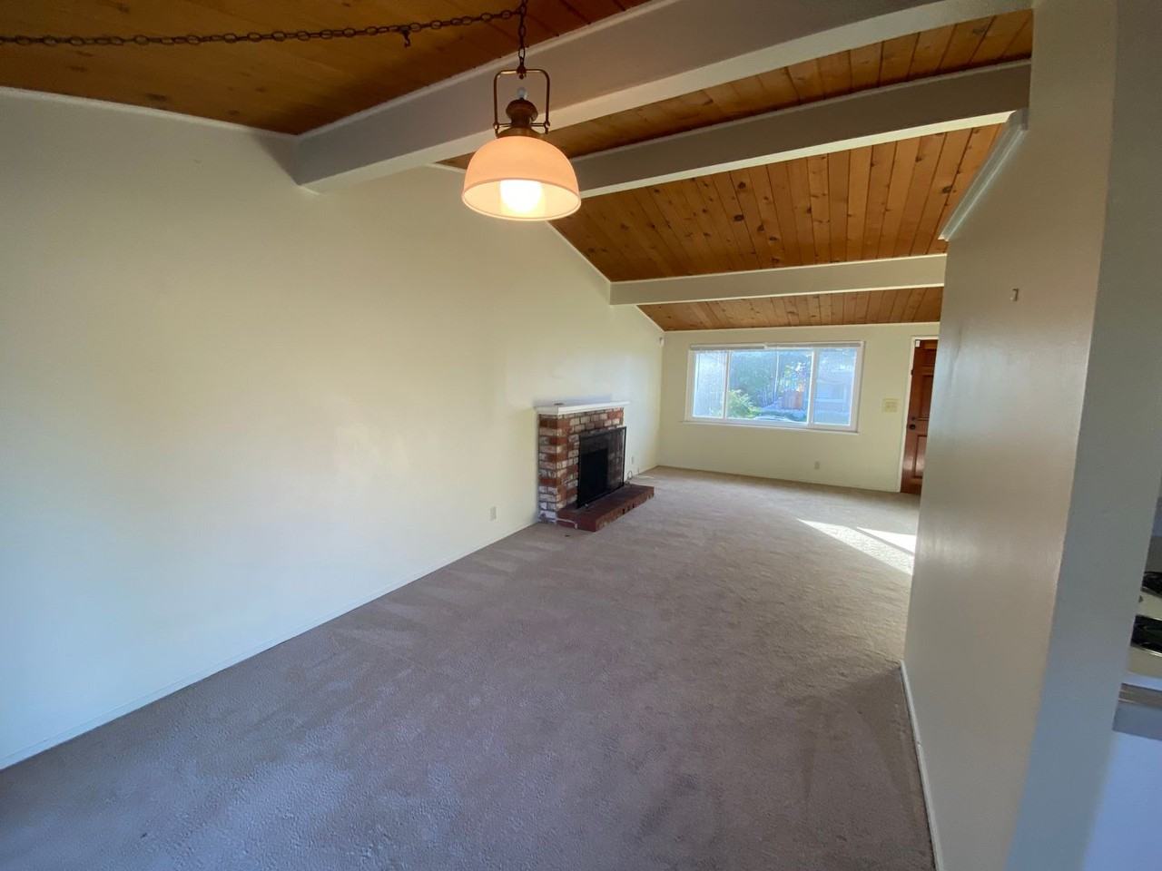 1116 Isabelle Ct - Photo 6 of 31