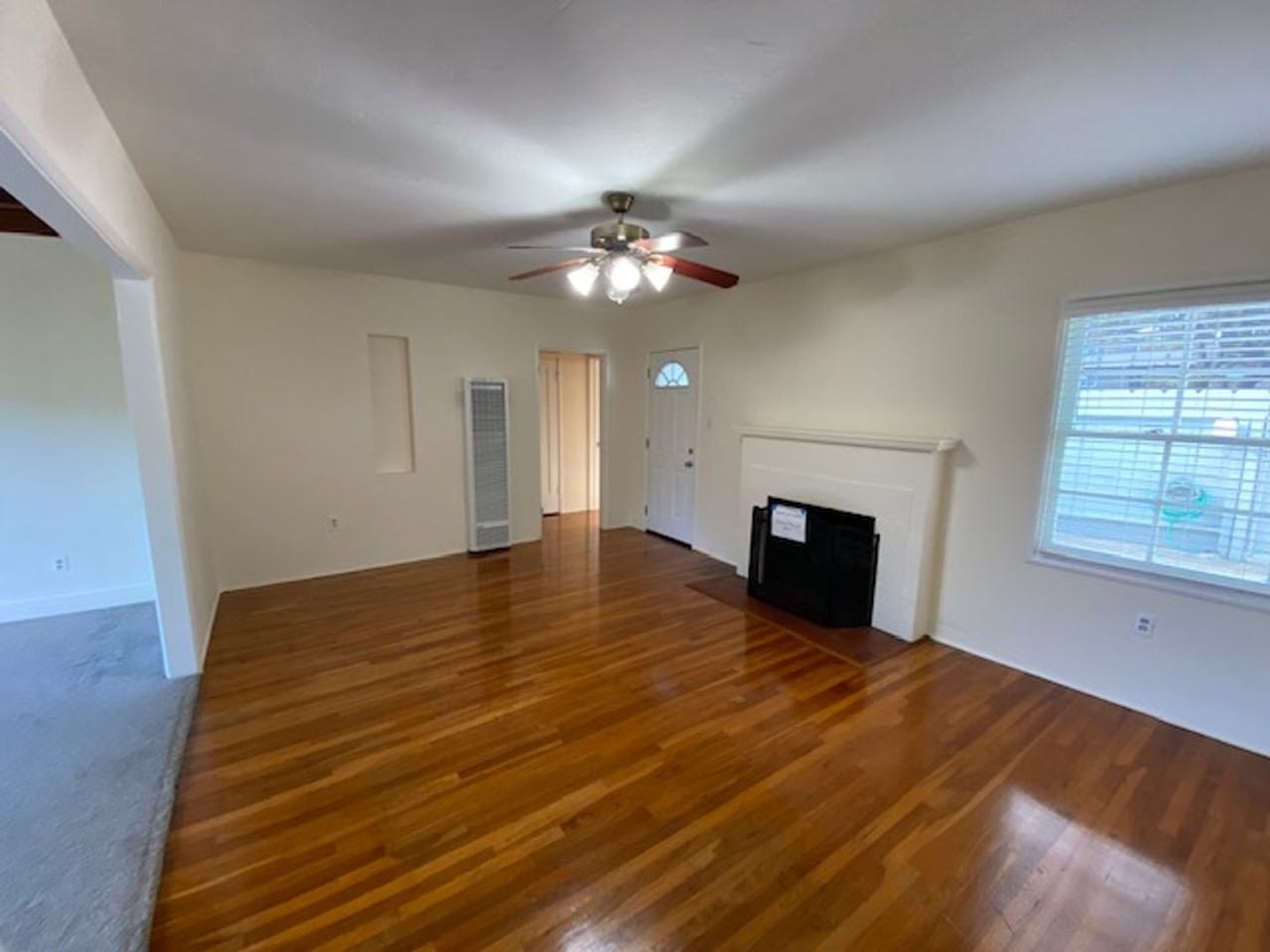 916 Lighthouse Ave - Photo 7 of 42