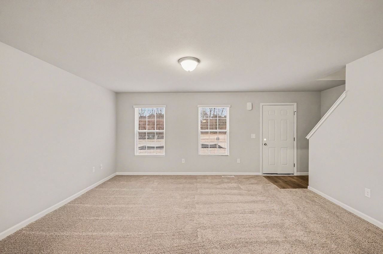 101 Iris Ct - Photo 7 of 21