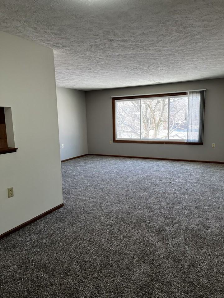 Aspen House - Photo 6 of 25