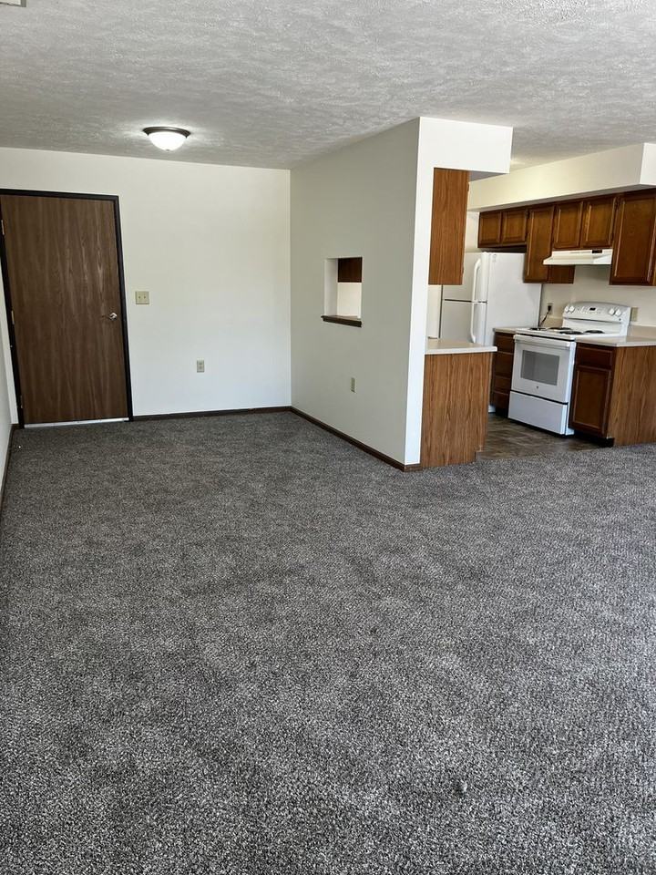 Aspen House - Photo 7 of 25