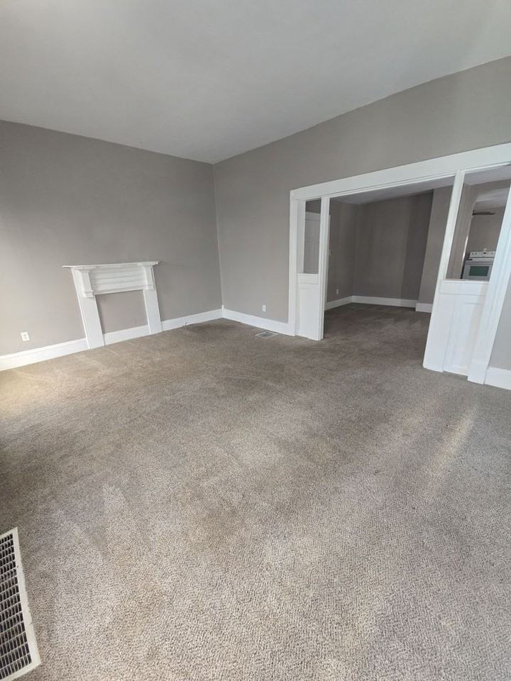 317 Cleveland St - Photo 6 of 15