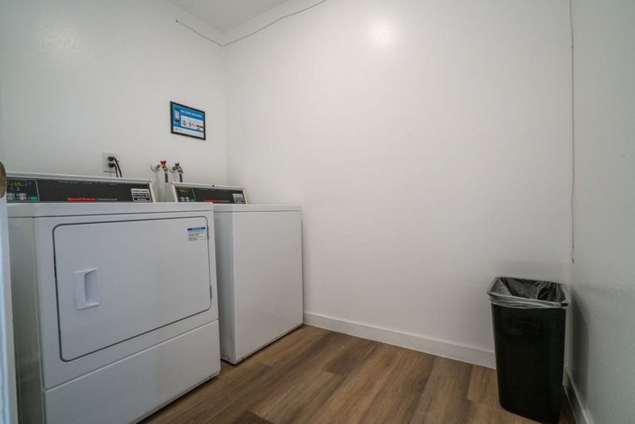 1675 Loma Ave - Photo 6 of 6