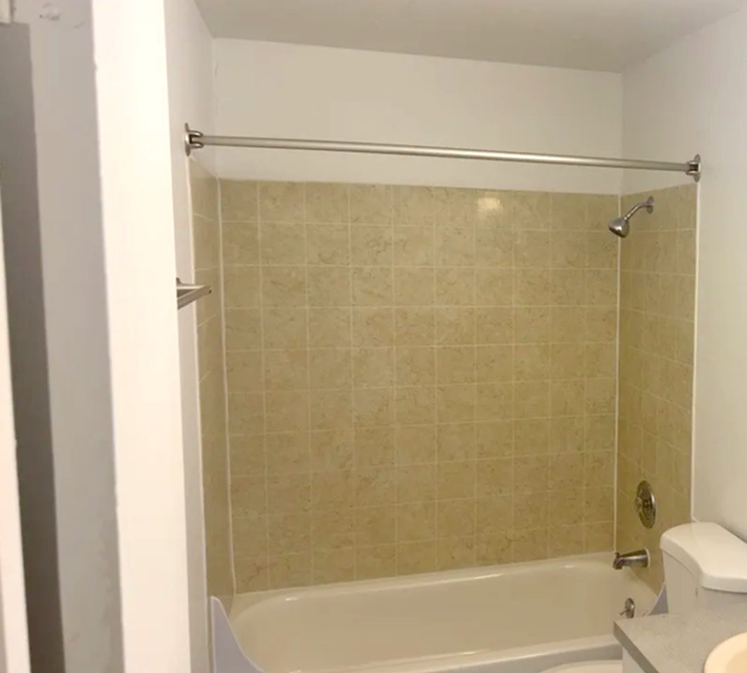 13625 SE Stark St. - Photo 6 of 12