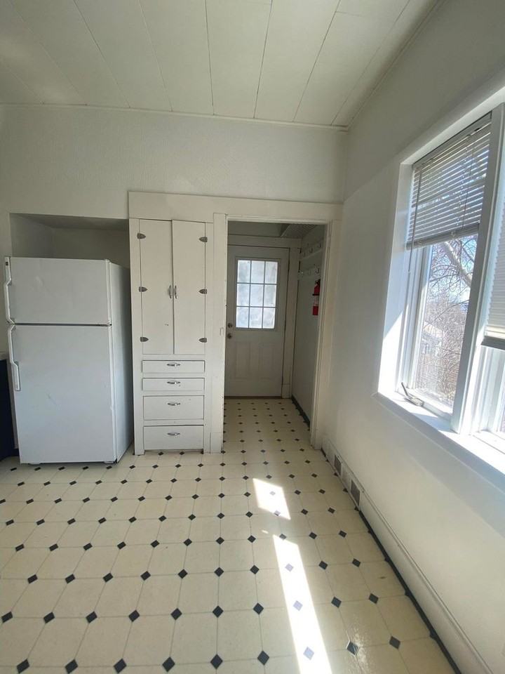 1116 N Central Ave - Photo 7 of 17