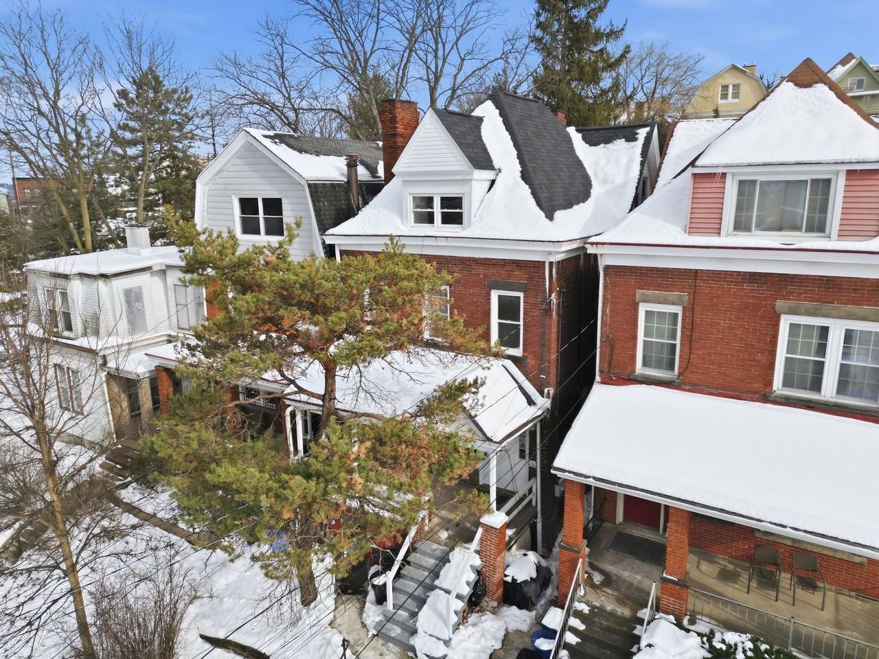 141 Oneida Street - Photo 4 of 26