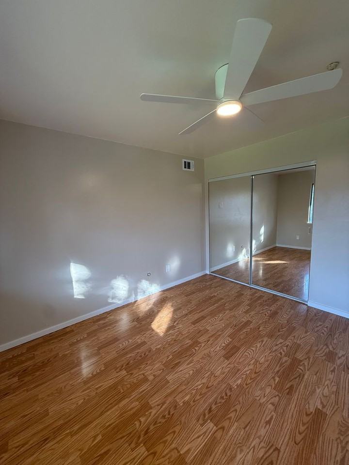 300 Stony Point Rd #184 - Photo 6 of 8