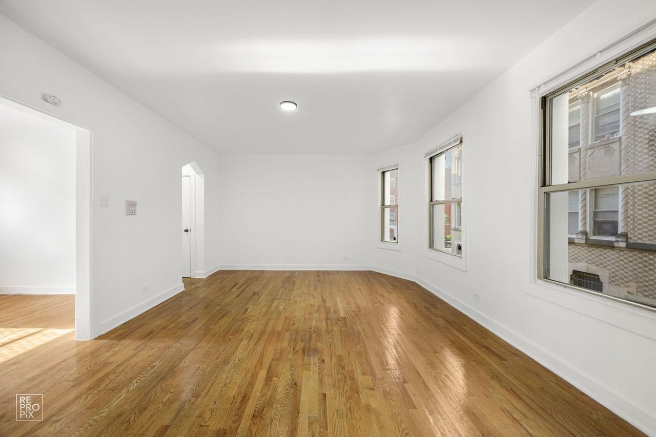 8051 S Ingleside Ave 934 - Photo 3 of 39