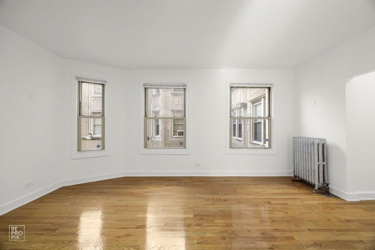 8051 S Ingleside Ave 934 - Photo 5 of 39