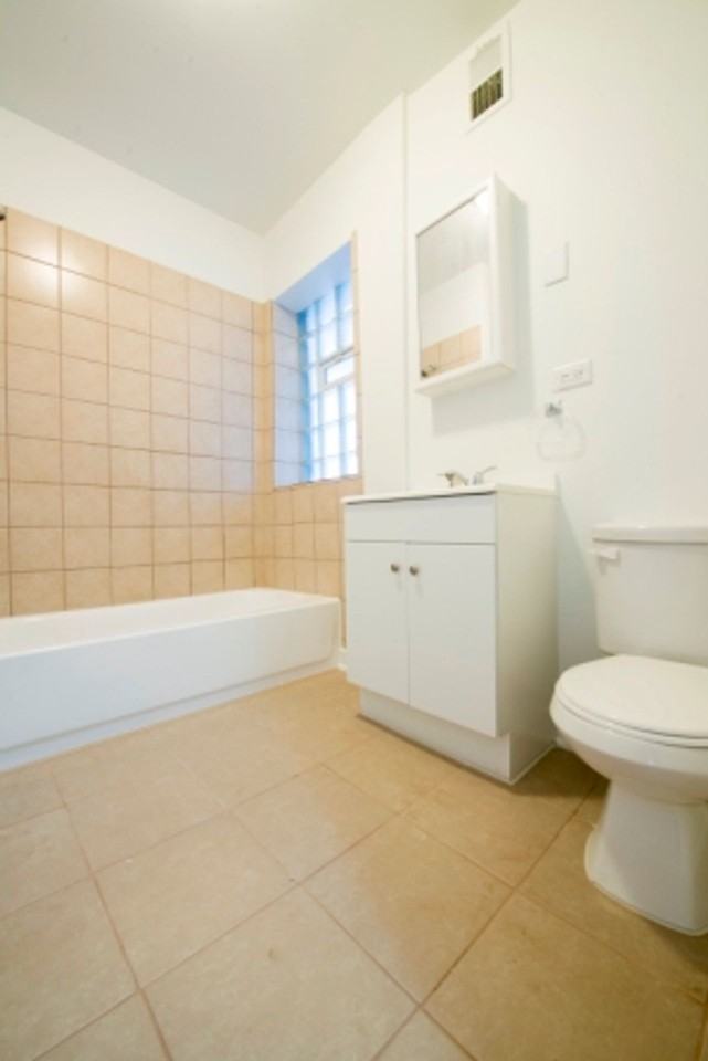 7955 S Bishop 1414 - Photo 3 of 34