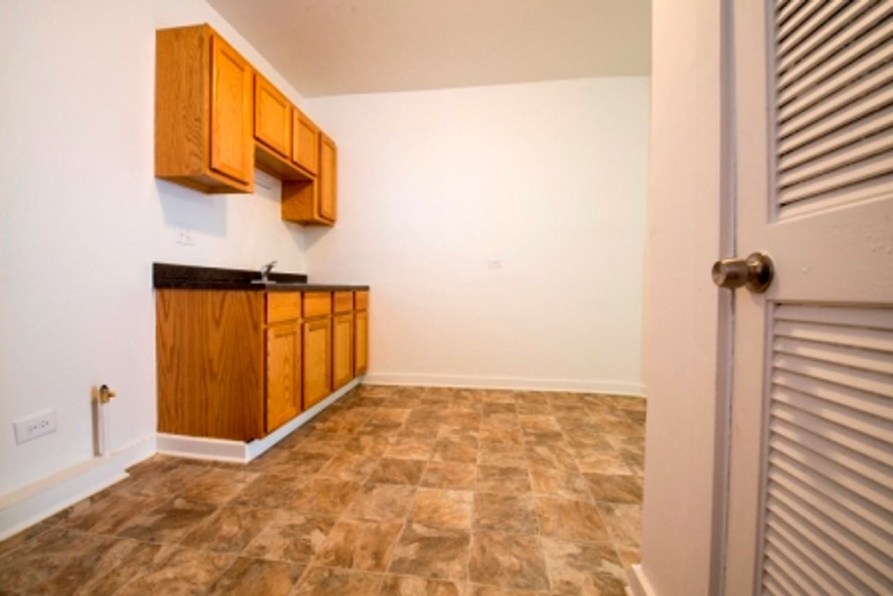 7955 S Bishop - Photo 5 of 33