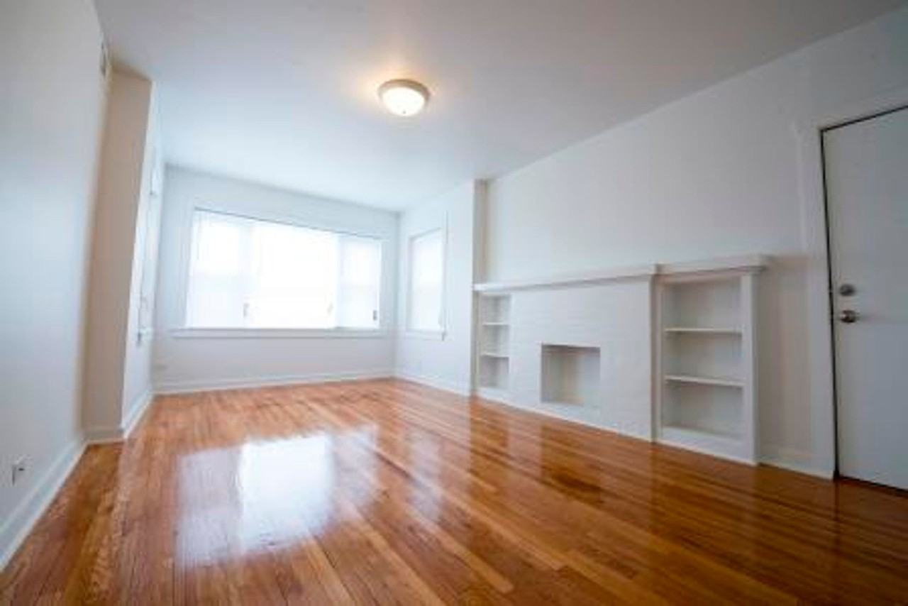 7955 S Bishop - Photo 3 of 33