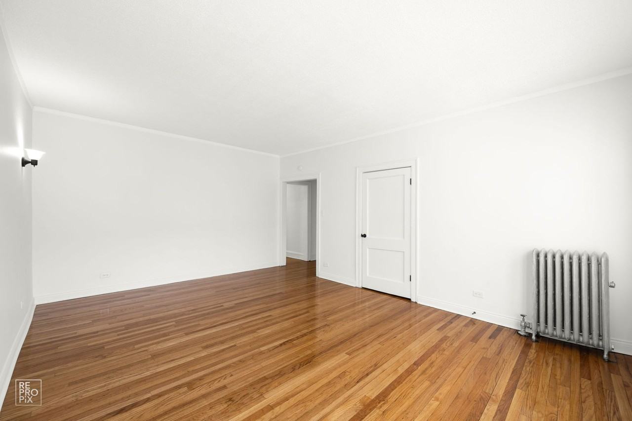 7930-46 S Ingleside Ave Chicago, IL 60619 - Photo 6 of 11