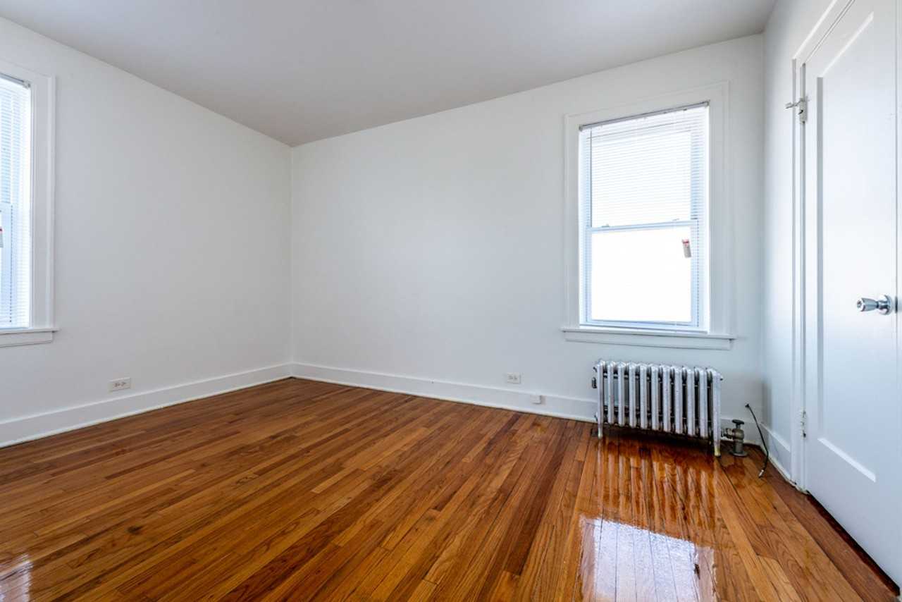 8222-32 S Ingleside Ave Chicago, IL 60619 - Photo 4 of 27