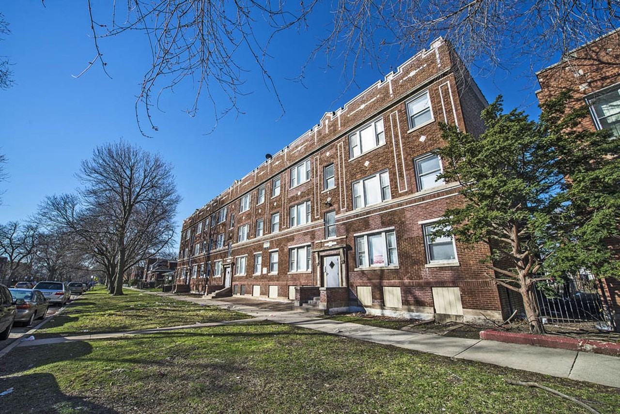 7120 S Wabash - Photo 2 of 22
