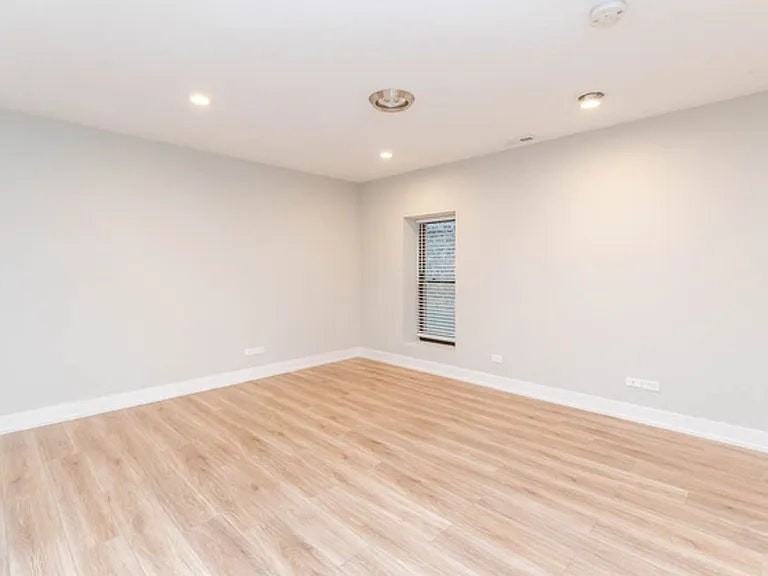 2223 W 21st St, Unit 1F - Photo 4 of 6