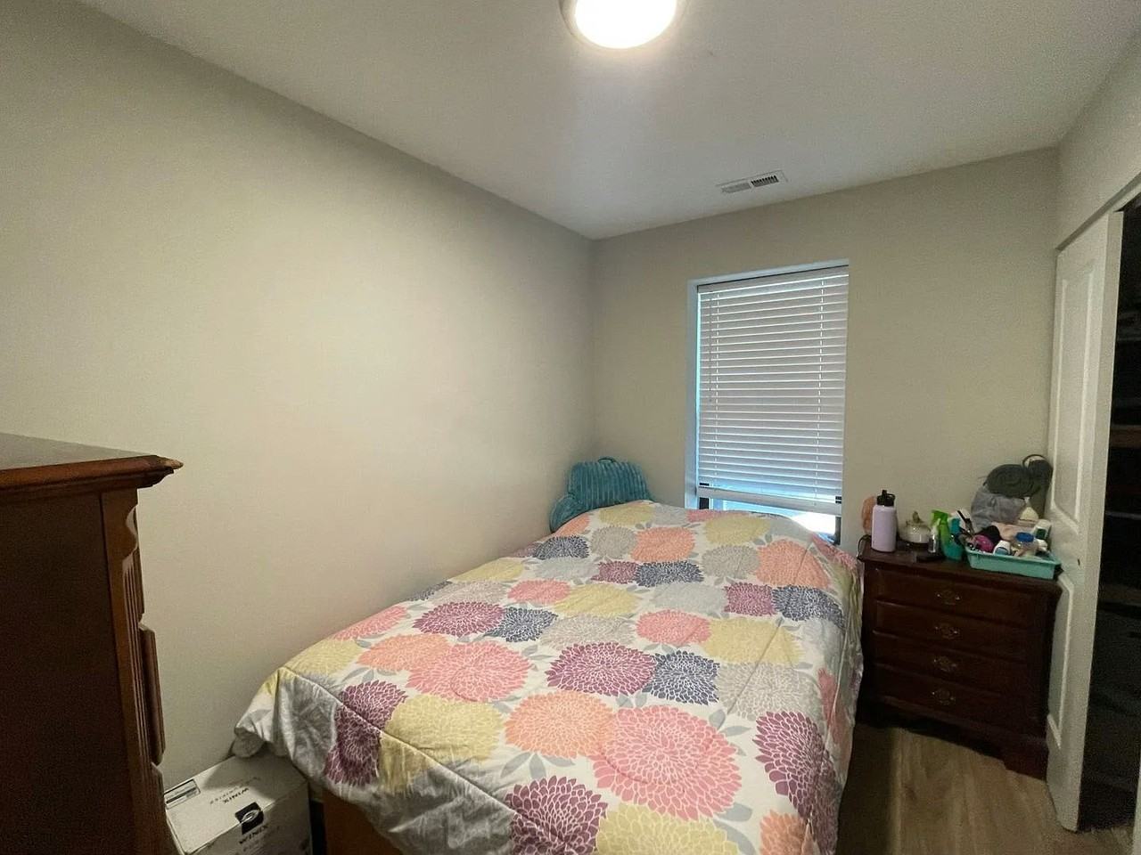 2223 W 21st St, Unit 1F - Photo 6 of 6